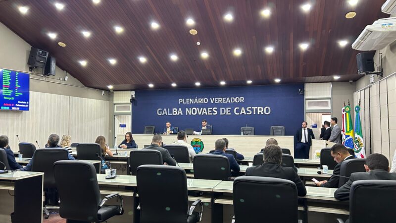 Vereadores aprovam alteração na Lei Orgânica para adequação das emendas 