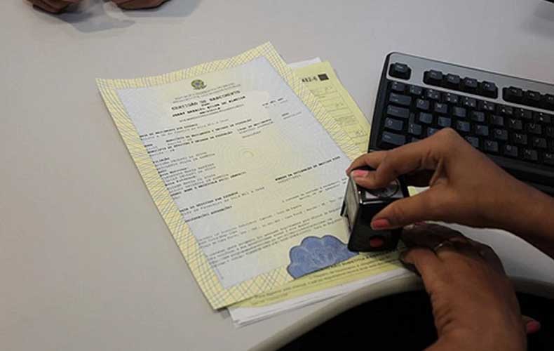 Piauiense não precisa atualizar certidão de nascimento para nova identidade