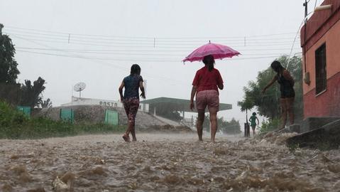 Ceará recebe aviso de chuvas intensas para 43 cidades; veja onde