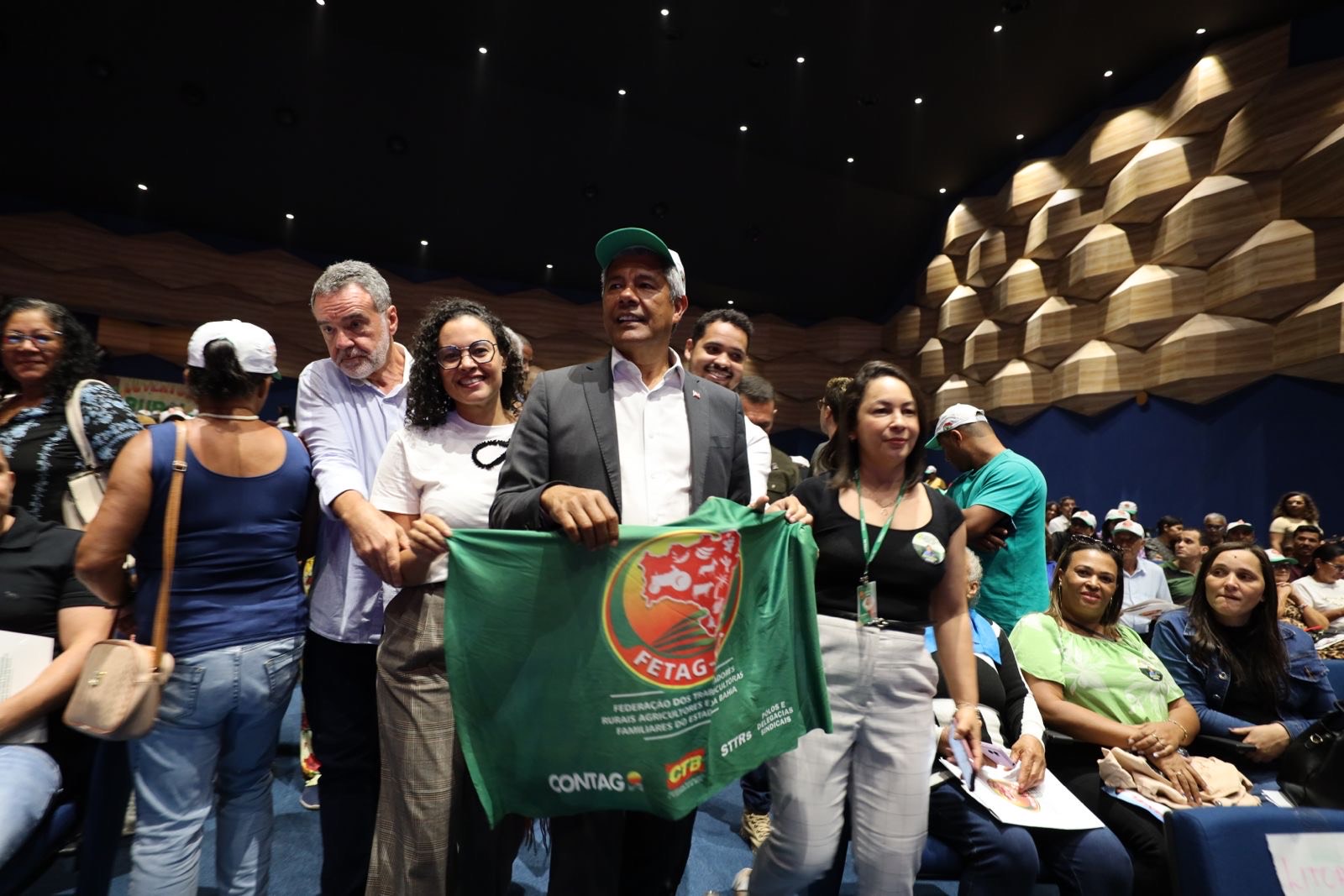Em Feira de Santana, Jerônimo Rodrigues destaca força do sindicalismo rural durante encontro da Fetag-BA