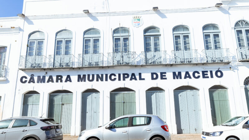 Câmara nomeia mais 12 aprovados em concurso em comemoração ao Mês do Servidor