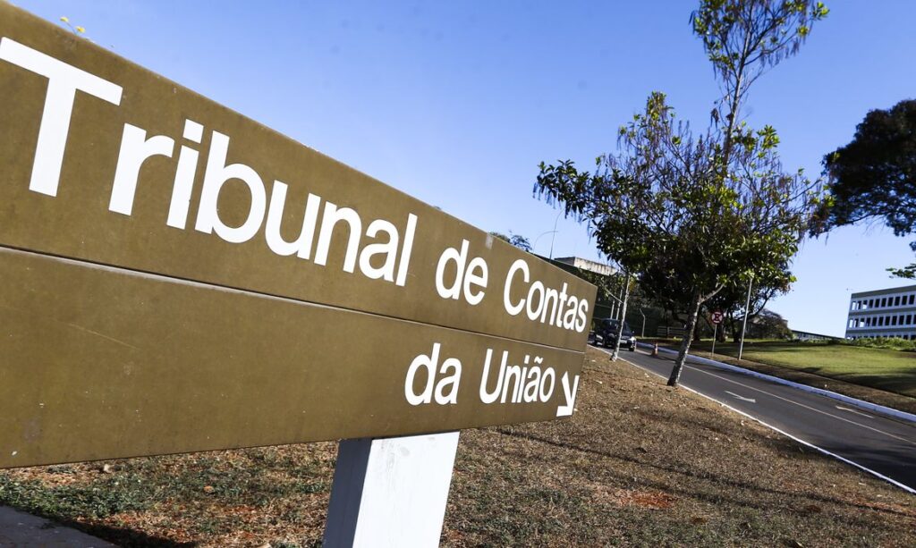Edital do TCU para Auditor Federal é publicado com salários de R$ 26,1 mil