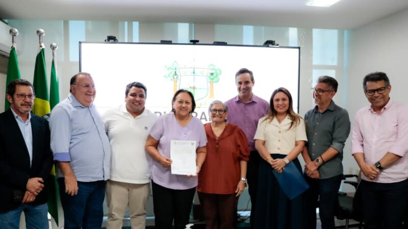 Governadora assina ordem de serviço para pavimentação da estrada de Pilões