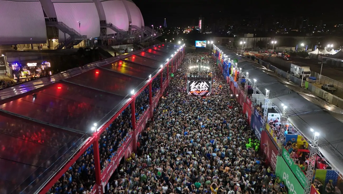 Abadás do Carnatal 2025 começam a ser entregues nesta quinta