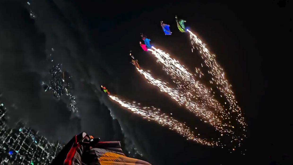 Confundido com cometa, paraquedista explica salto noturno de Wingsuit em Fortaleza
