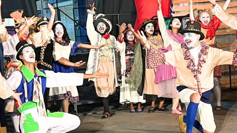 Auto Natalino dos Perequetés celebra o Natal em versão mambembe no Teatro João do Vale