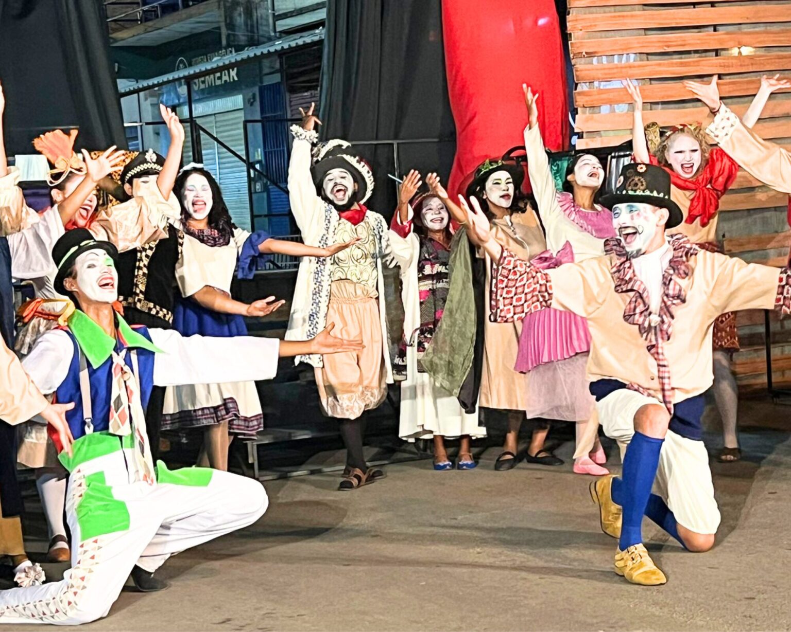 Auto Natalino dos Perequetés celebra o Natal em versão mambembe no Teatro João do Vale