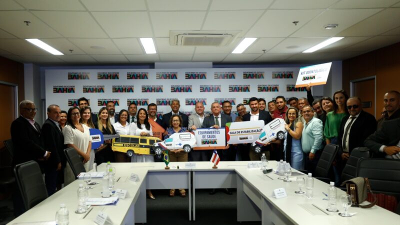 Governo da Bahia entrega equipamentos de saúde e educação para Jiquiriçá, garantindo melhores serviços para a população