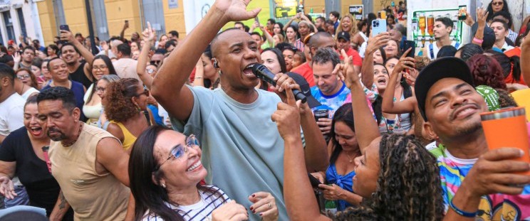 Folia toma conta do Centro Histórico e dá largada ao Carnaval do Maranhão 2026
