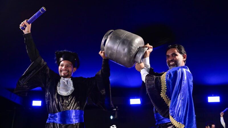 Formando leva botijão de gás à colação de grau no PI e chama atenção nas redes