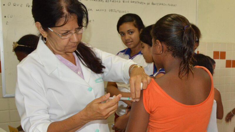 Férias escolares: Sesau destaca importância de atualizar a carteira de vacinação de crianças e adolescentes