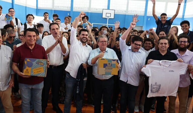 João Azevêdo entrega escola em Mangabeira e destaca investimentos do Governo da Paraíba na educação