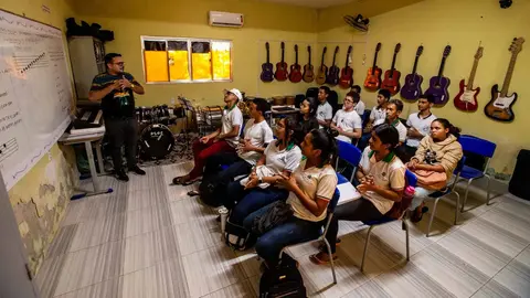 Estados do Nordeste lideram oferta de ensino médio integral na rede pública; CE é 3º em matrículas