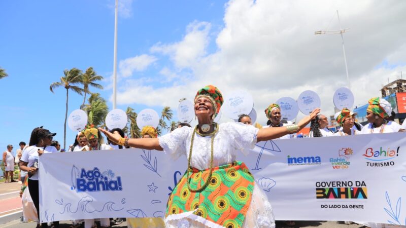 Com participação do projeto Agô Bahia, Lavagem de Itapuã atrai turistas nacionais e estrangeiros
