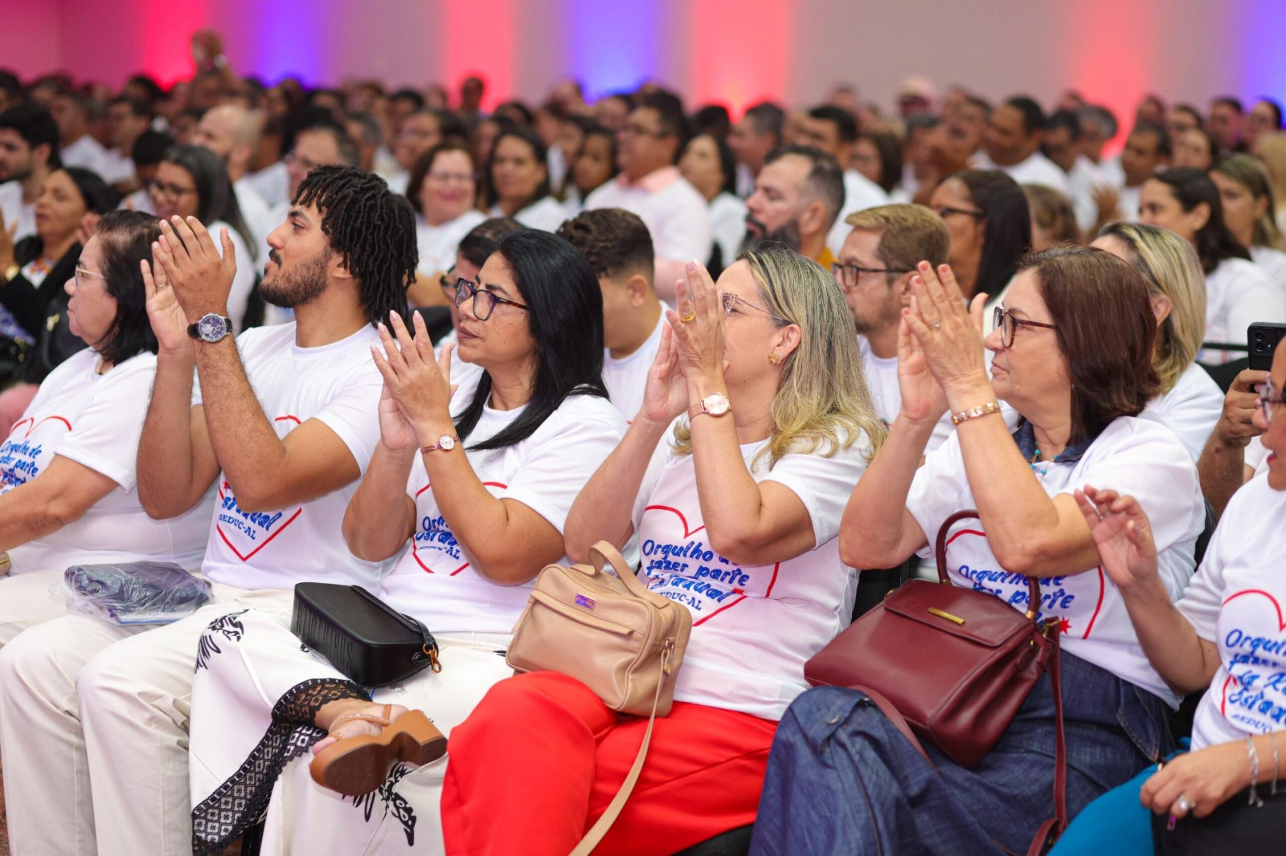 Seduc empossa gestores da rede estadual e lança Jornada Pedagógica 2026