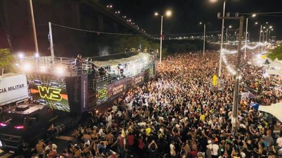 Show de Wesley Safadão reúne mais de 130 mil pessoas em prévia do Carnaval em Natal