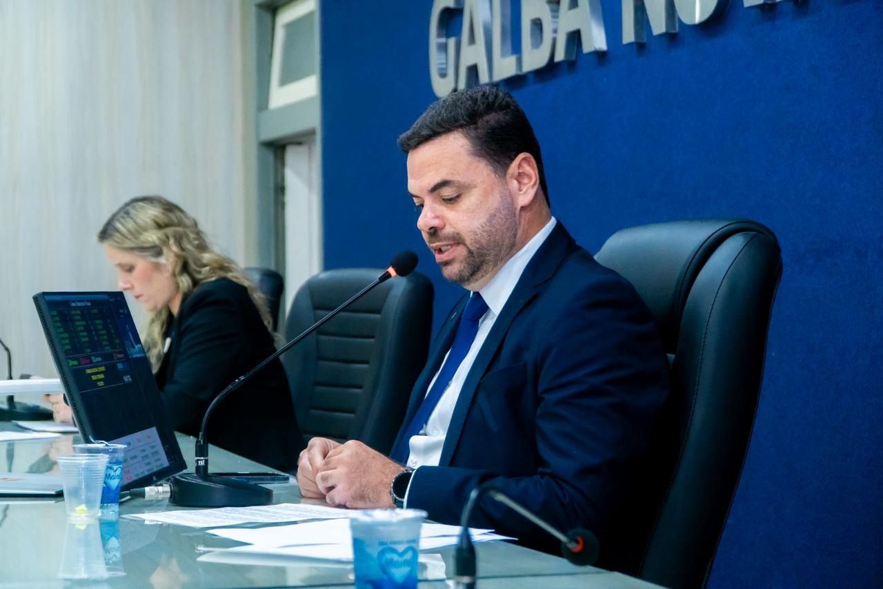 Presidente Chico Filho determina recadastro geral de servidores efetivos e comissionados na Câmara Municipal