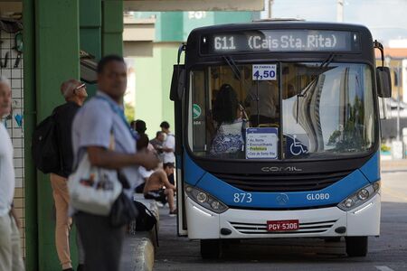 Recurso contra aumento das passagens de ônibus é apresentado no TJPE 
