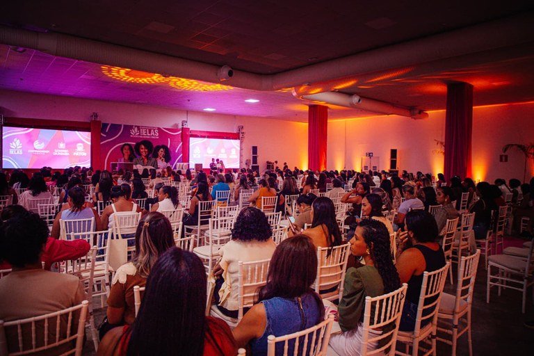 ‘Empreender com Elas’ reúne cerca de 400 mulheres em Patos e fortalece empreendedorismo feminino no Sertão