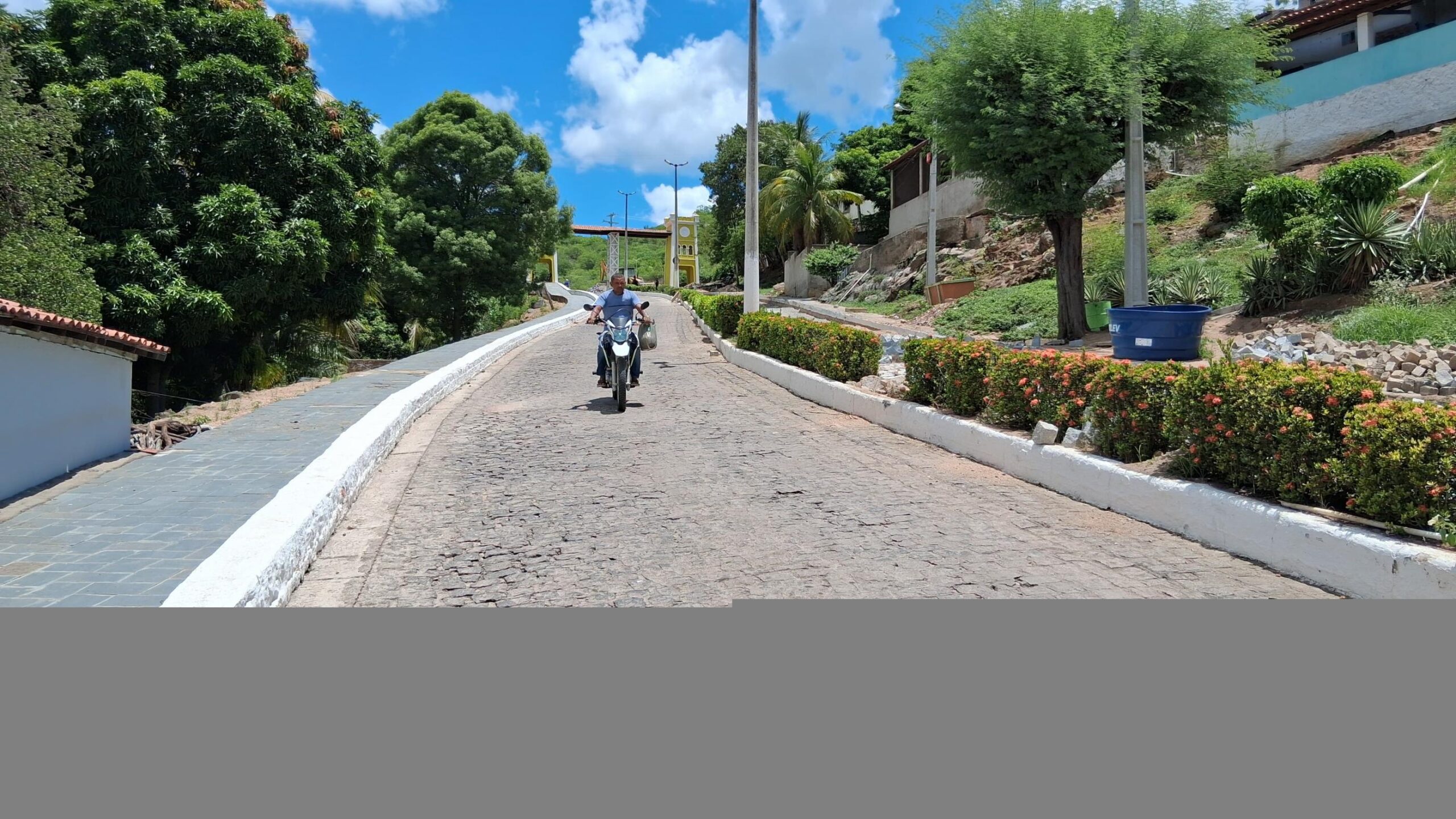 Após as chuvas: Governo conclui mais três obras de infraestrutura em Piranhas