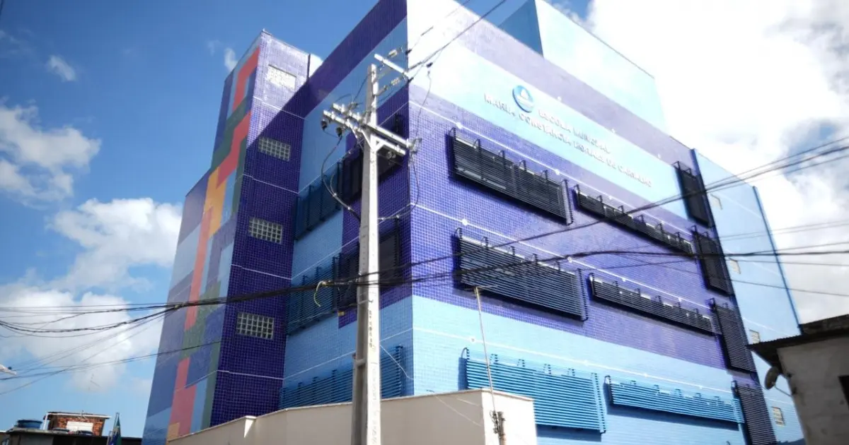 Prefeitura de Salvador inicia ano letivo com entrega de escola no Lobato