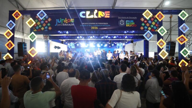 No Circuito Literário em Petrolina, Estado autoriza pagamento do PIX Tênis e obras de duas creches