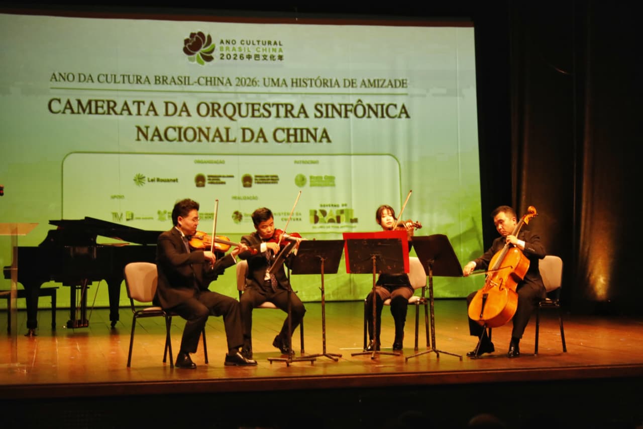 Brasil e China celebram parceria cultural em concerto no Teatro Alberto Maranhão