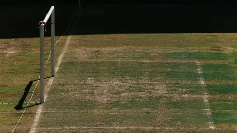 Veja como está gramado da Arena Castelão após show do Guns N’ Roses