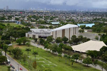 UFPE divulga seleção com 31 vagas para professor substituto; salários podem chegar a R$ 8.340,33