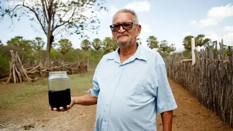 Após achar possível petróleo, agricultor do Ceará perde renda extra e vive com um salário mínimo