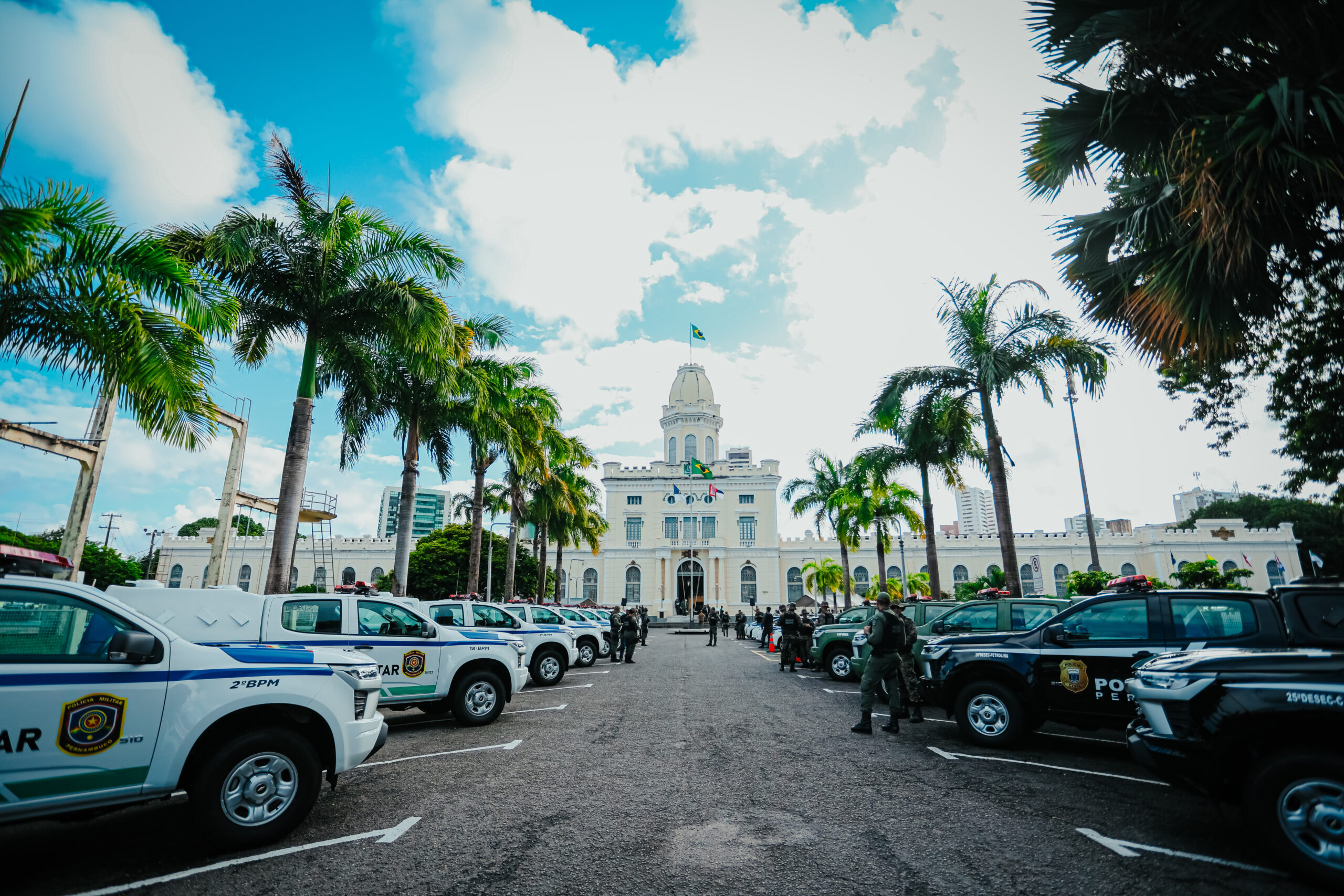 Estado disponibiliza quartéis da PM e dos Bombeiros como pontos de arrecadação para famílias atingidas pelas chuvas