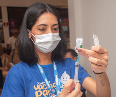 Governo do Maranhão segue com vacinação contra Influenza em shopping da capital