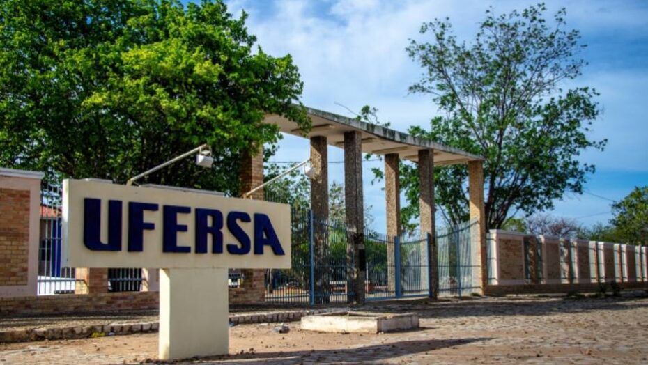Ufersa abre seleção com 9 vagas para professores substitutos