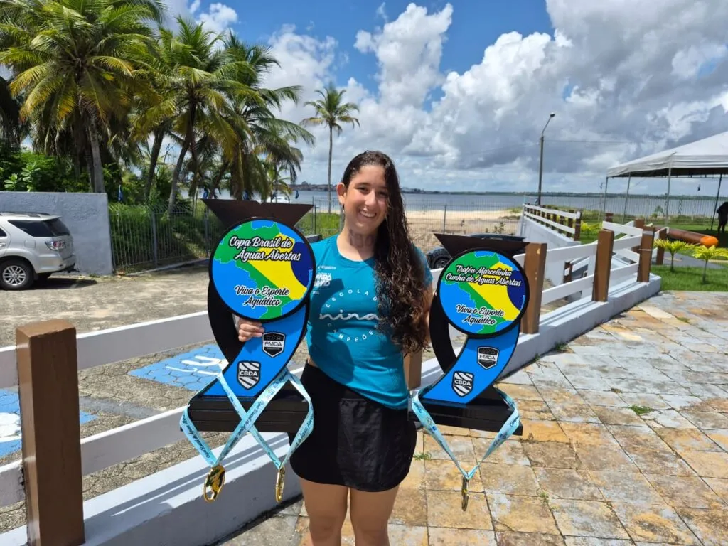 Nadadora maranhense conquista sete medalhas em três competições nacionais