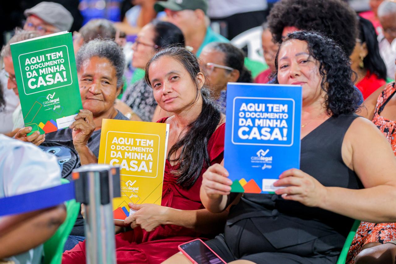 Governo do Estado entrega 253 registros na zona Leste de Teresina; região já soma mais de 2 mil imóveis regularizados