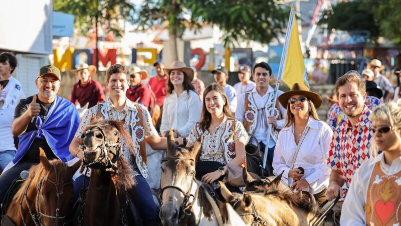 João Campos participa da Cavalgada à Pedra do Reino em São José do Belmonte