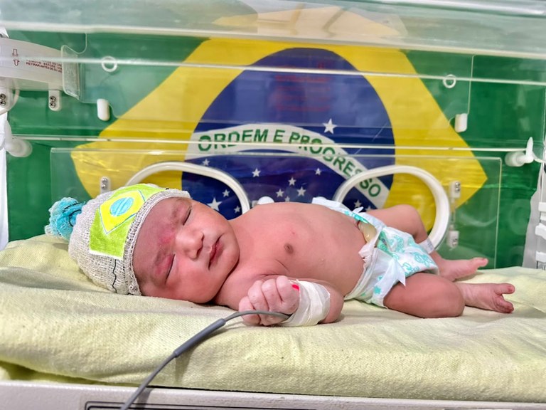 Hospital Regional de Guarabira promove ação de humanização e caracteriza bebês com temática da Copa do Mundo