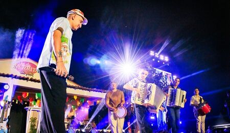 João Gomes retorna ao Recife com show gratuito e atrações da”Vila São João Gomes”, quarta (17)