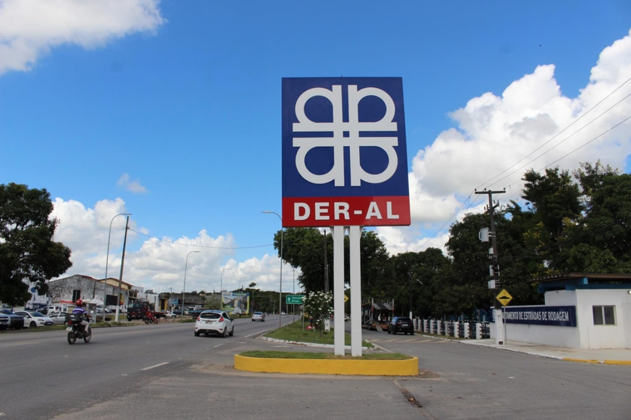 Concurso do DER tem edital reaberto para candidatos com TEA