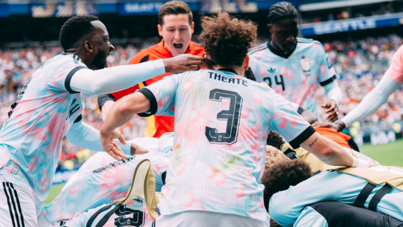 Bélgica vira sobre Senegal com pênalti e avança na Copa do Mundo