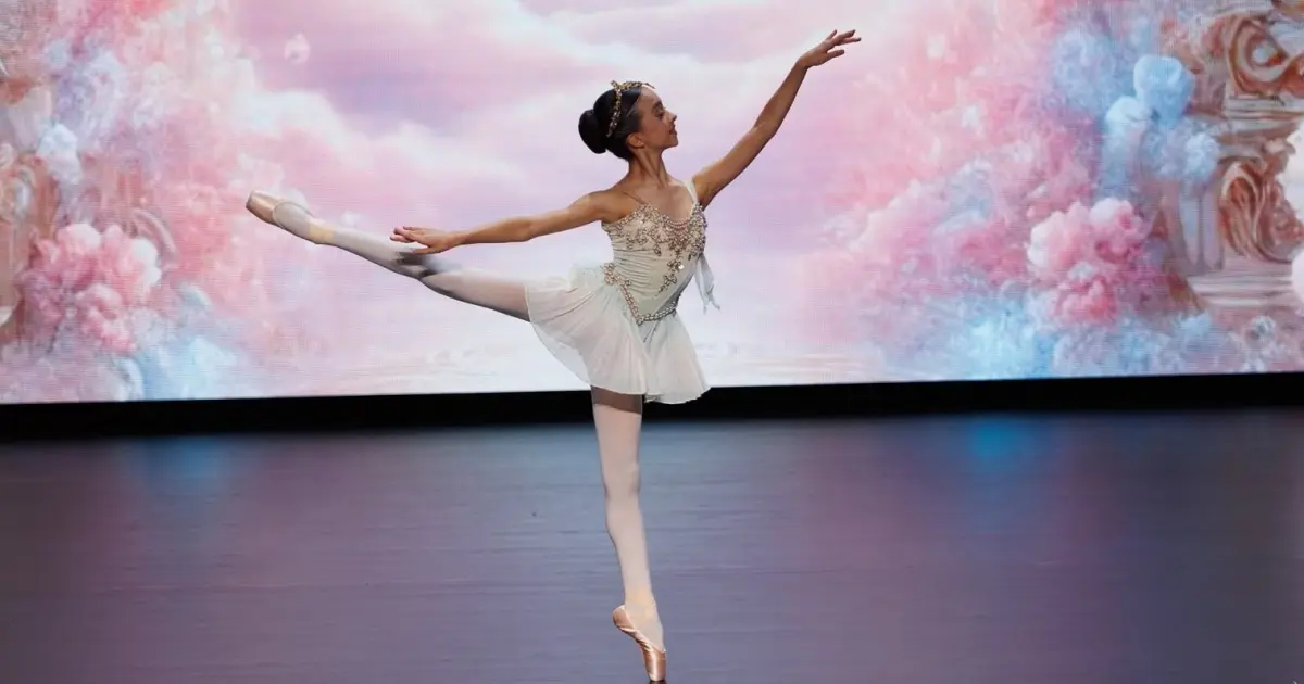 Bailarina baiana conquista 1º lugar no Festival da Sapatilha em Joinville e vaga na Escola do Teatro Bolshoi; conheça Maria Clara Cerqueira