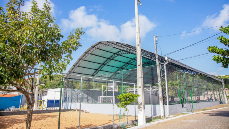 Natal entrega quadra coberta na Vila de Ponta Negra após investimento de R$ 549 mil