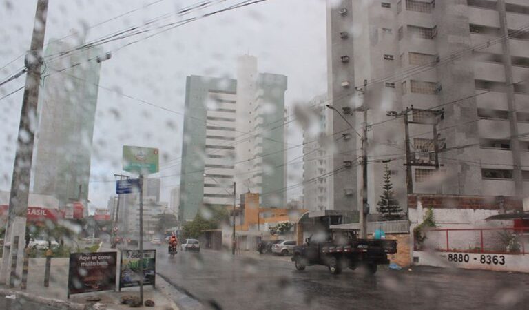 Inmet emite alerta de chuvas fortes e ventos de até 100 km/h para todos os municípios da Paraíba