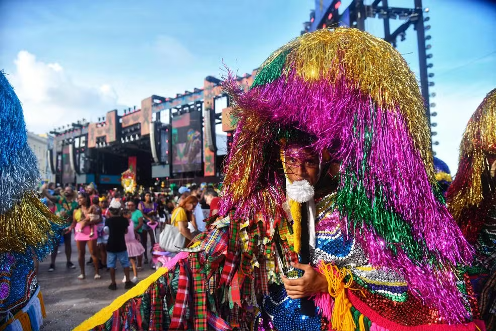 Maracatu e ciranda recebem título de Patrimônio Cultural Imaterial do Recife e lei institui ‘Dia Municipal do Maracatu de Baque Solto’