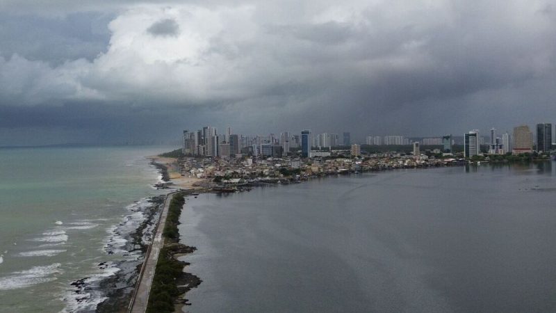 Apac emite alerta laranja de chuvas para RMR e Mata; aviso vale até o fim de quinta-feira (7)