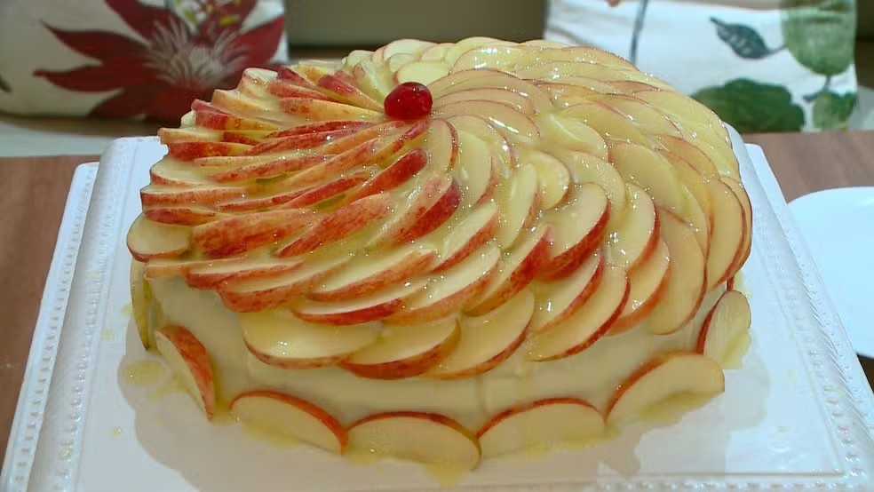 Clube Rural ensina a preparar uma deliciosa torta de maçã