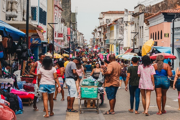 Dia do Trabalho: comércio lojista na Grande Ilha não abrirá as portas nesta quarta-feira (1°)