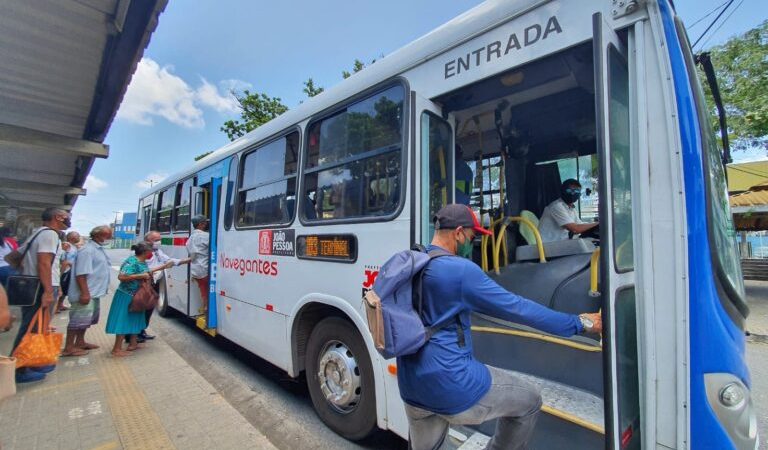 Estudantes inscritos no Enem terão passe livre em viagens de ônibus na Paraíba nos dias de prova