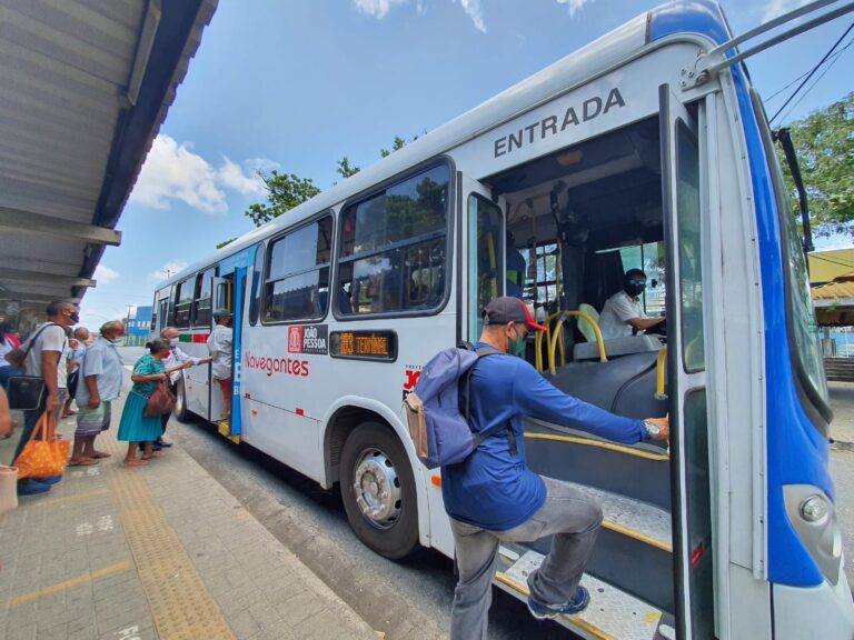 Estudantes inscritos no Enem terão passe livre em viagens de ônibus na Paraíba nos dias de prova