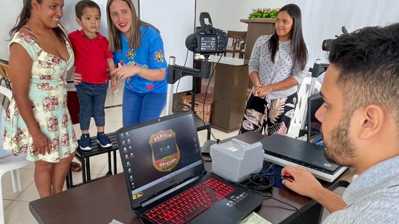 Instituto de Identificação de Alagoas realiza ação para pessoas com espectro autista e PCDs